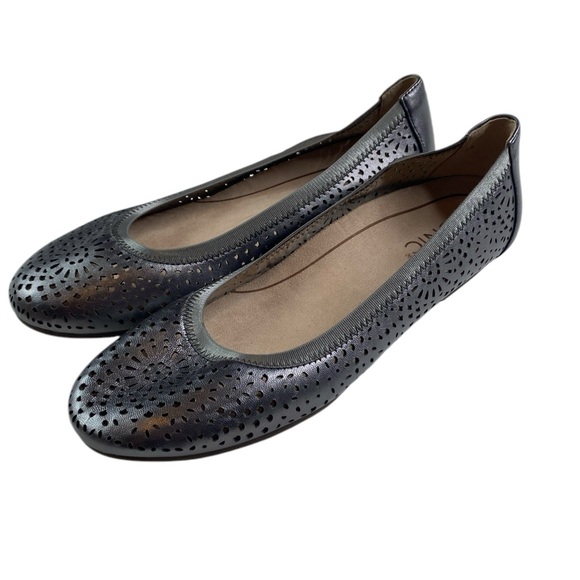 New Women's Vionic Robyn Perforated Pewter Ballet flats